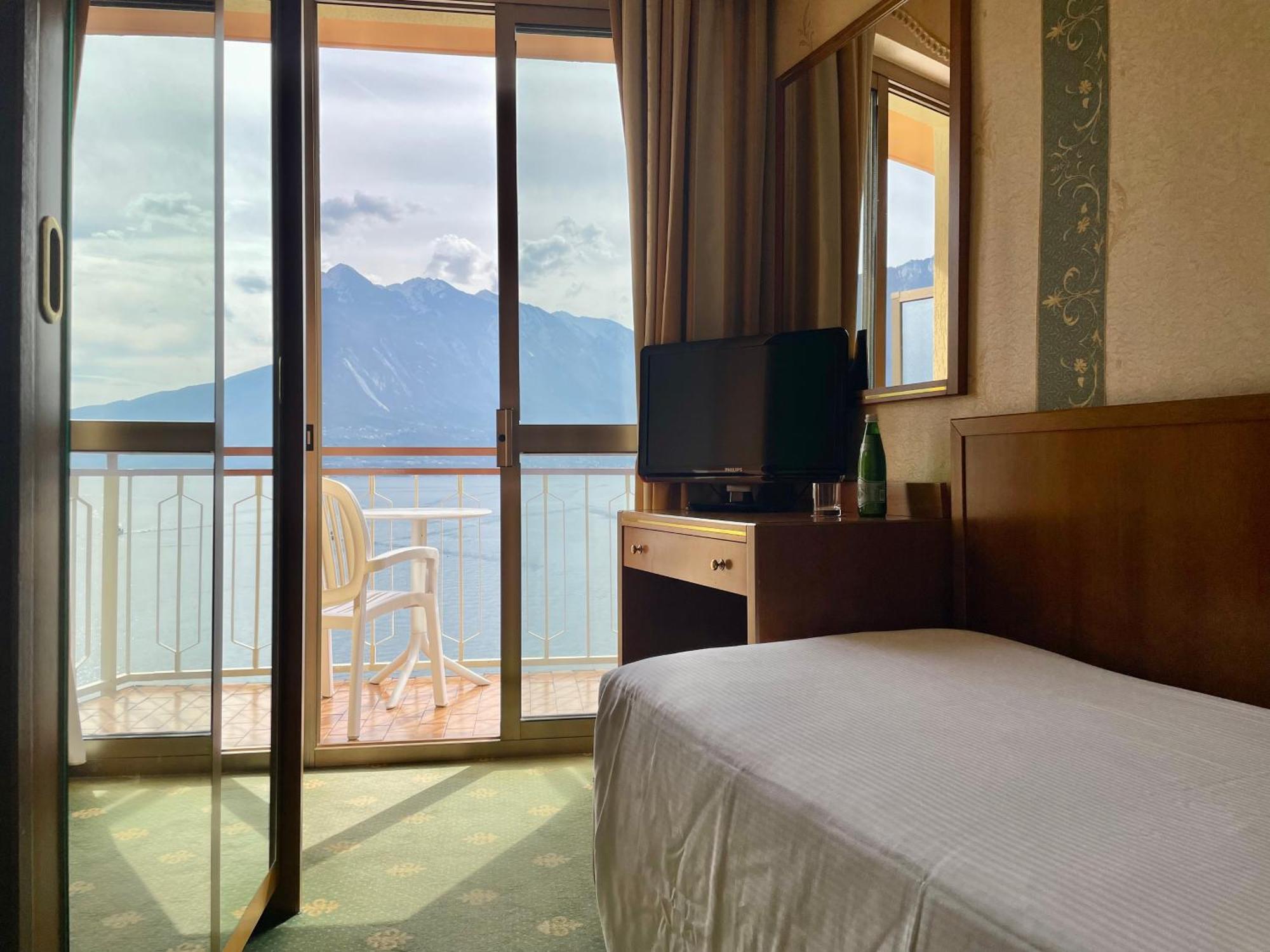 Hotel Splendid Palace Limone sul Garda Ruang foto