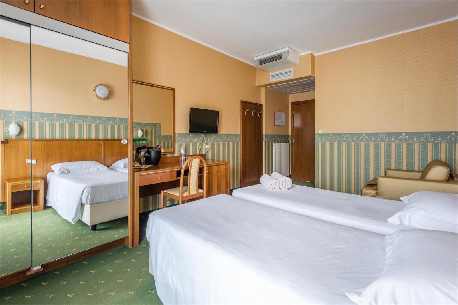 Hotel Splendid Palace Limone sul Garda Ruang foto