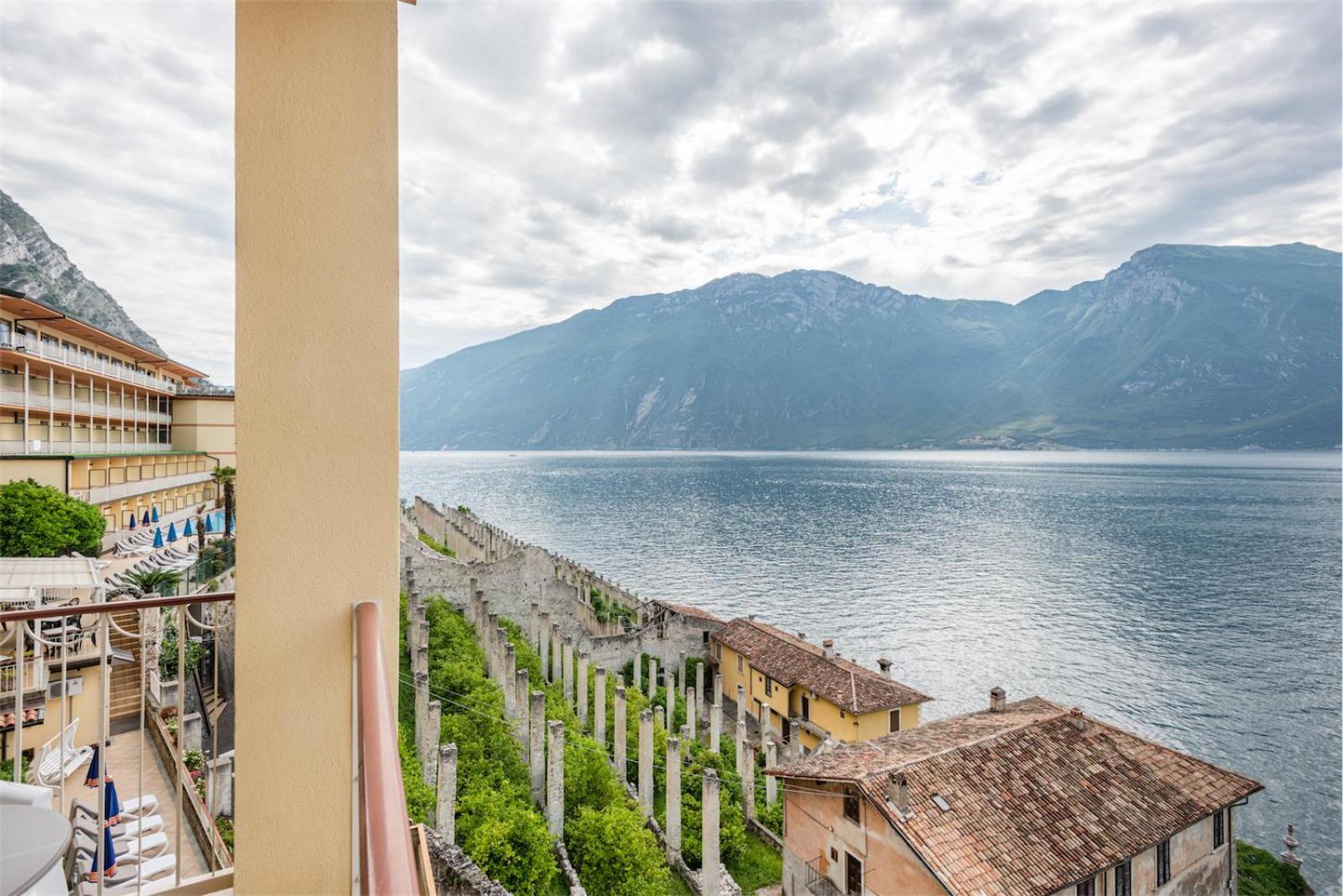 Hotel Splendid Palace Limone sul Garda Ruang foto